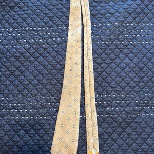 Vintage Schiaparelli Tan Geometric Men's Tie